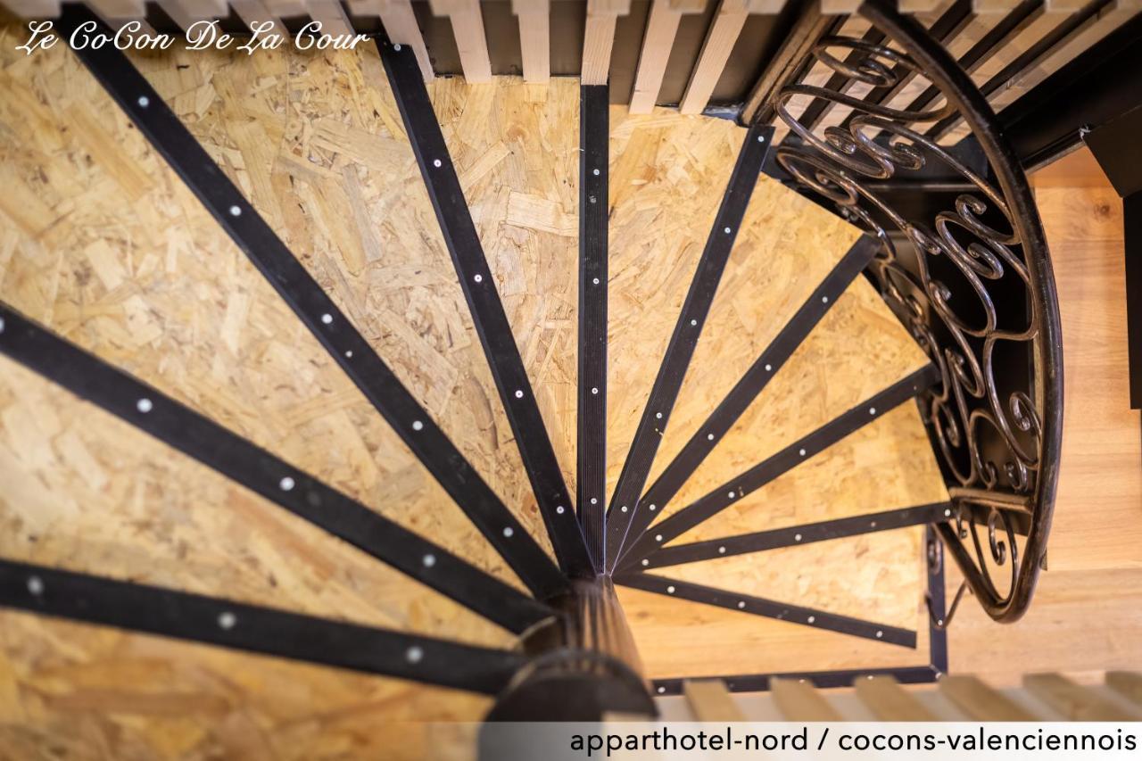 Apartamento Le Cocon De La Cour Valenciennes Exterior foto